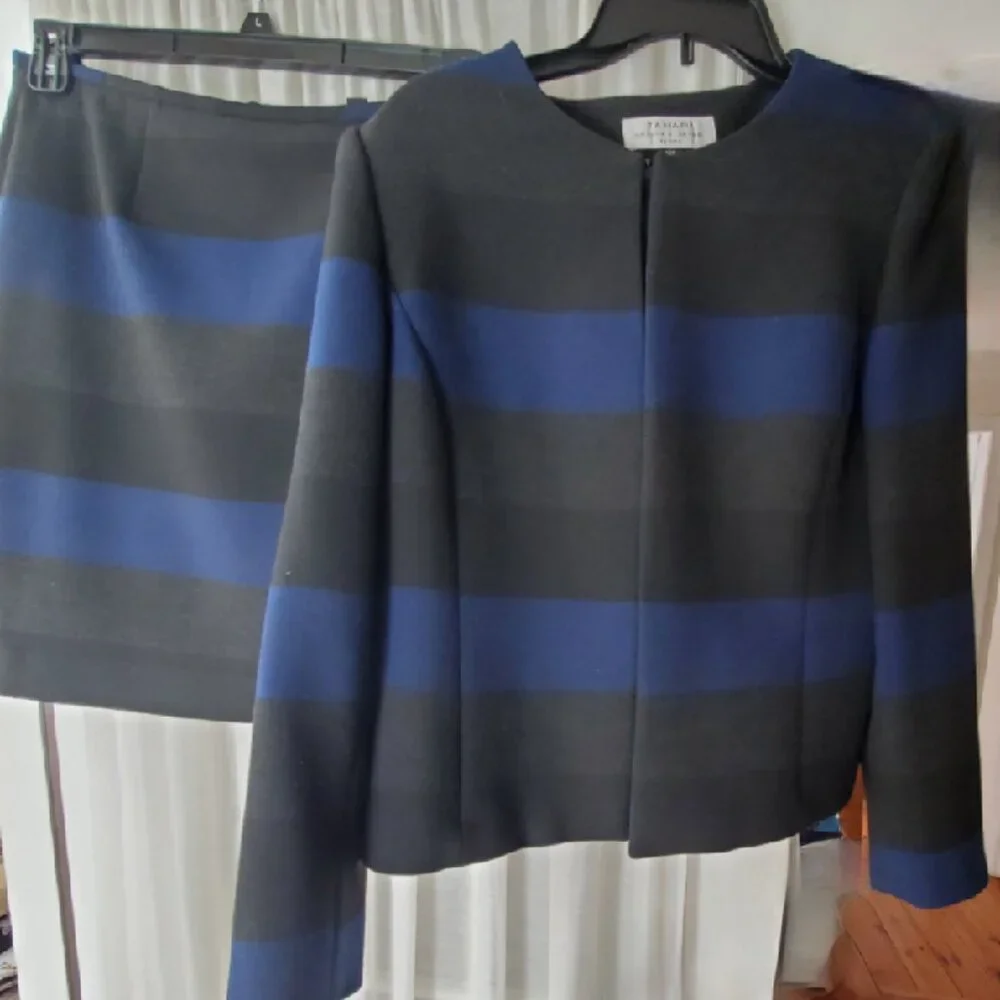 Tahari Arthur S. Levine 12 Petite Two-Piece Skirt Suit - Picture 1 of 11